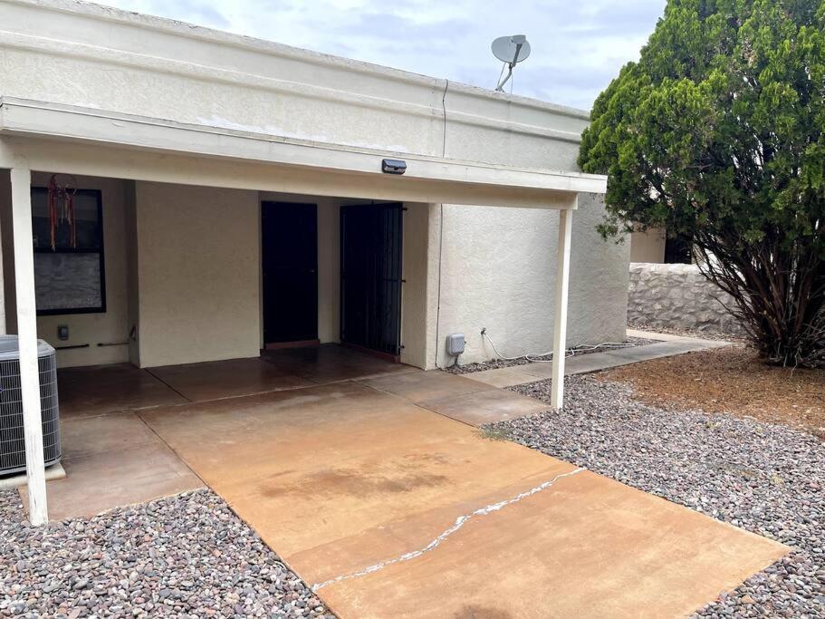Townhouse, Two Car Garage, Fireplace Back Yard Las Cruces Eksteriør bilde